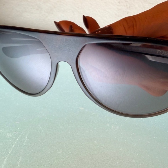 Tom Ford Oscar TF881 56C Tortoise Grey Retro Sunglasses Frame 60-14-140 - Picture 7 of 15